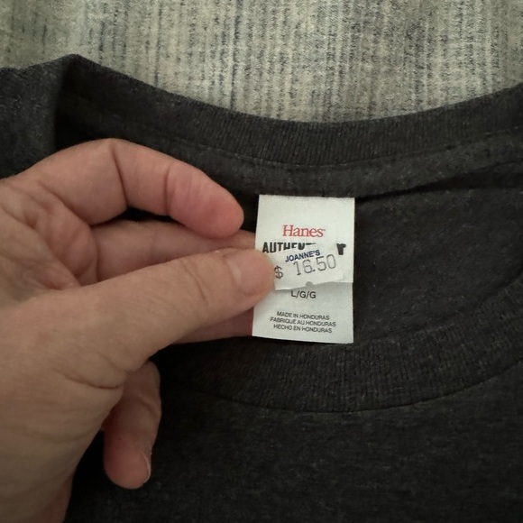 Grey T-shirt with Slogan ‘Vintage Finn Aged to Perfection’ Size L NWT - Picture 5 of 6